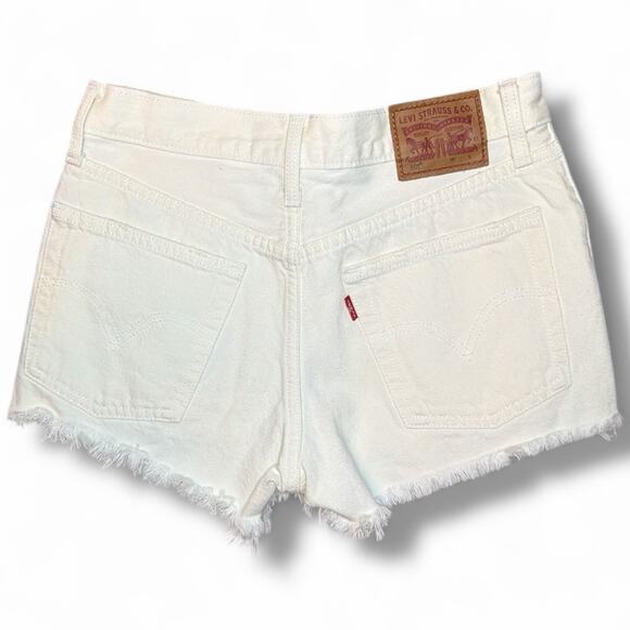 Levi's White Distressed Jean Shorts Size 25 - Picture 1 of 3
